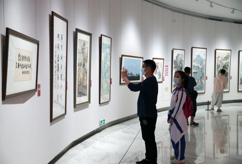奮進粵港澳大灣區作品展巡展至深圳，百余精品藝術展現灣區風貌